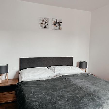 Sokolska Apartment Прага Екстериор снимка