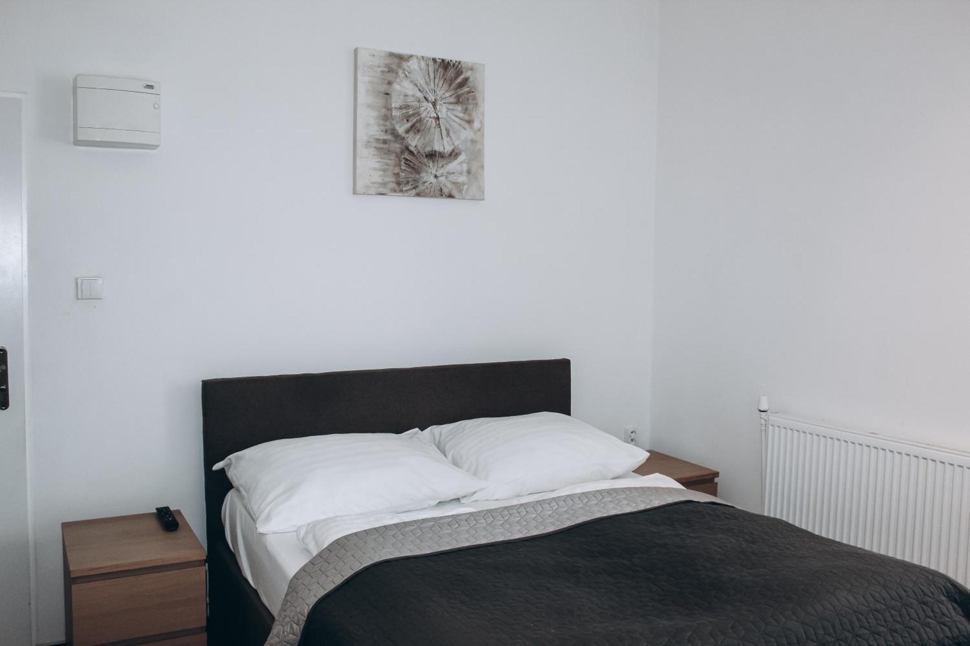 Sokolska Apartment Прага Екстериор снимка