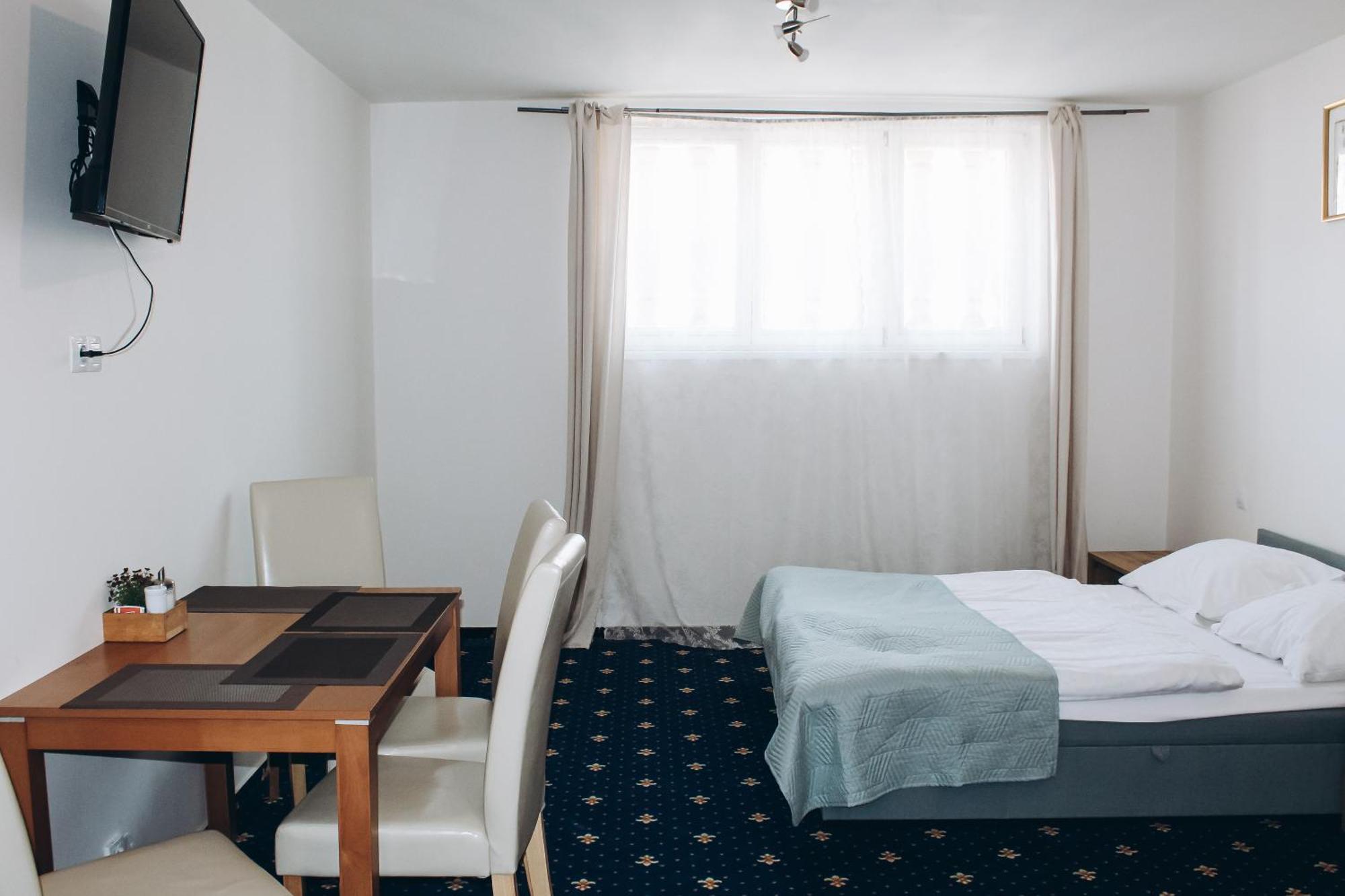 Sokolska Apartment Прага Екстериор снимка