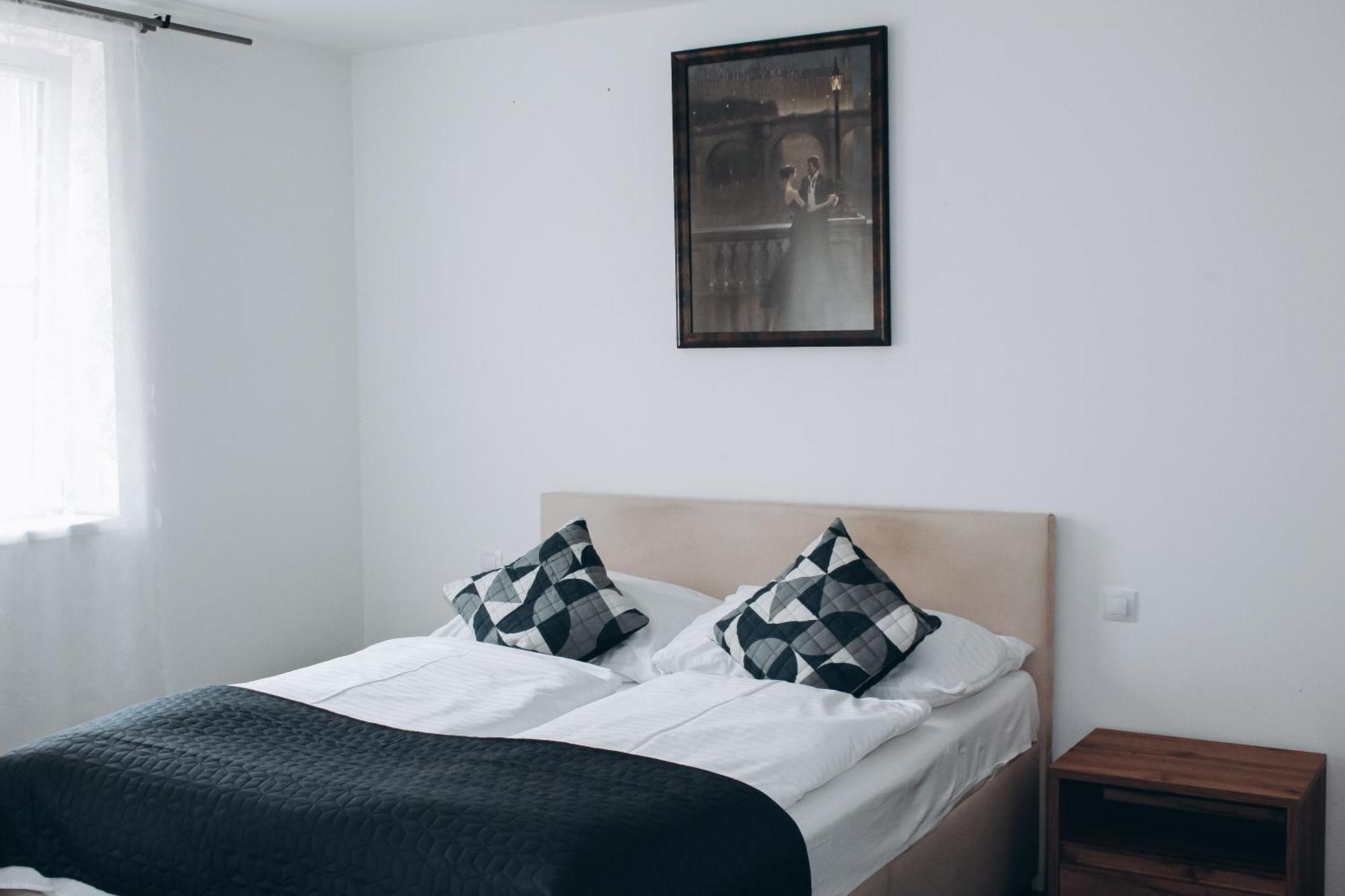 Sokolska Apartment Прага Екстериор снимка