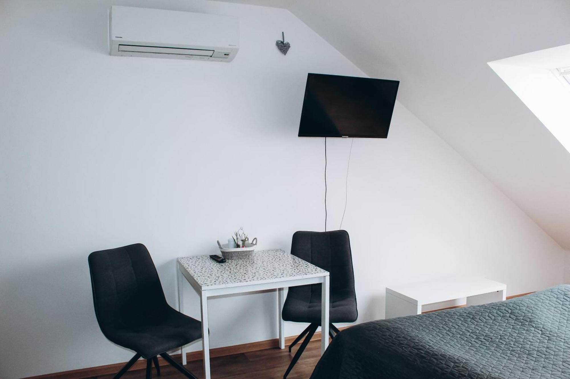 Sokolska Apartment Прага Екстериор снимка