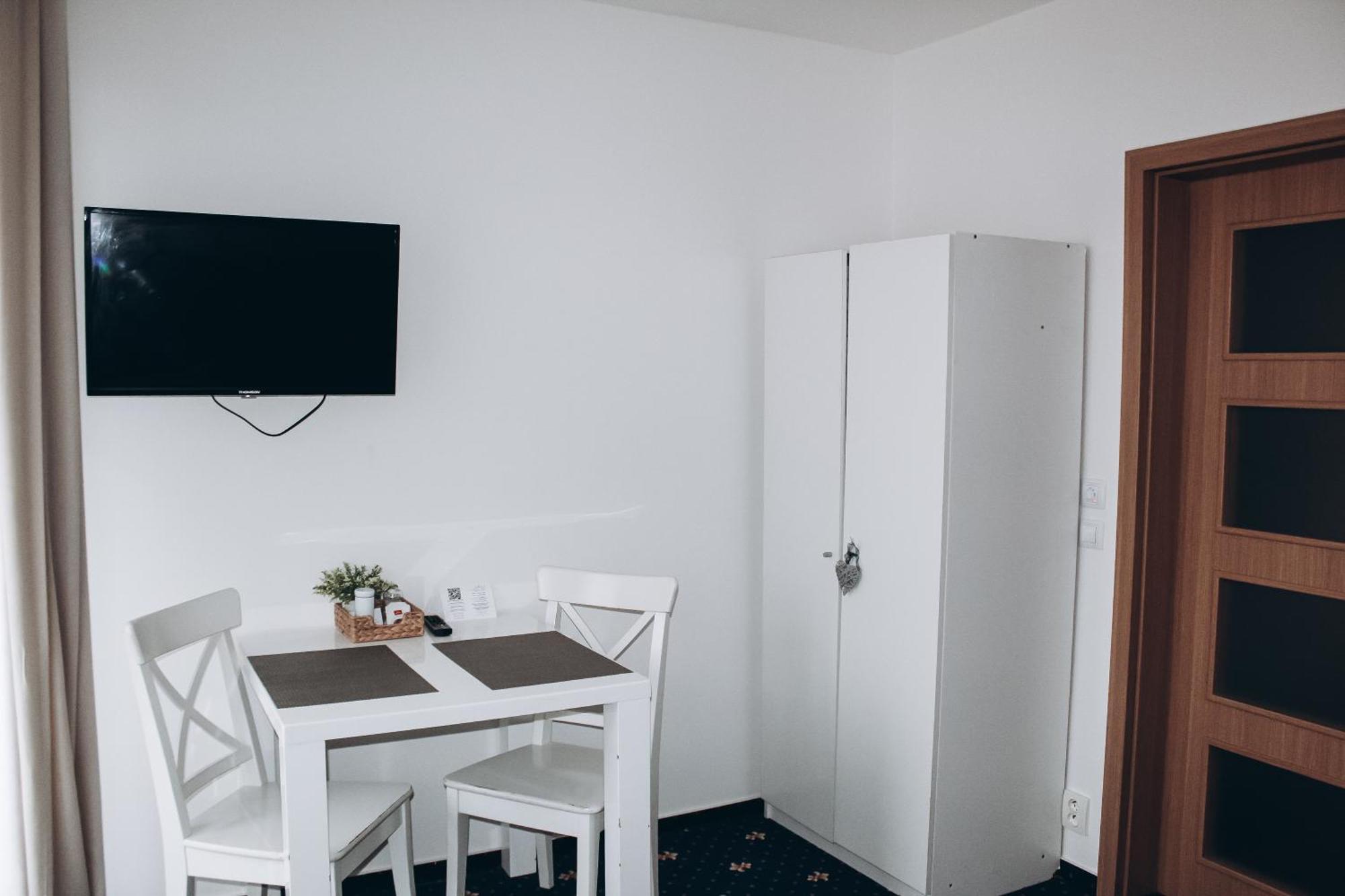 Sokolska Apartment Прага Екстериор снимка